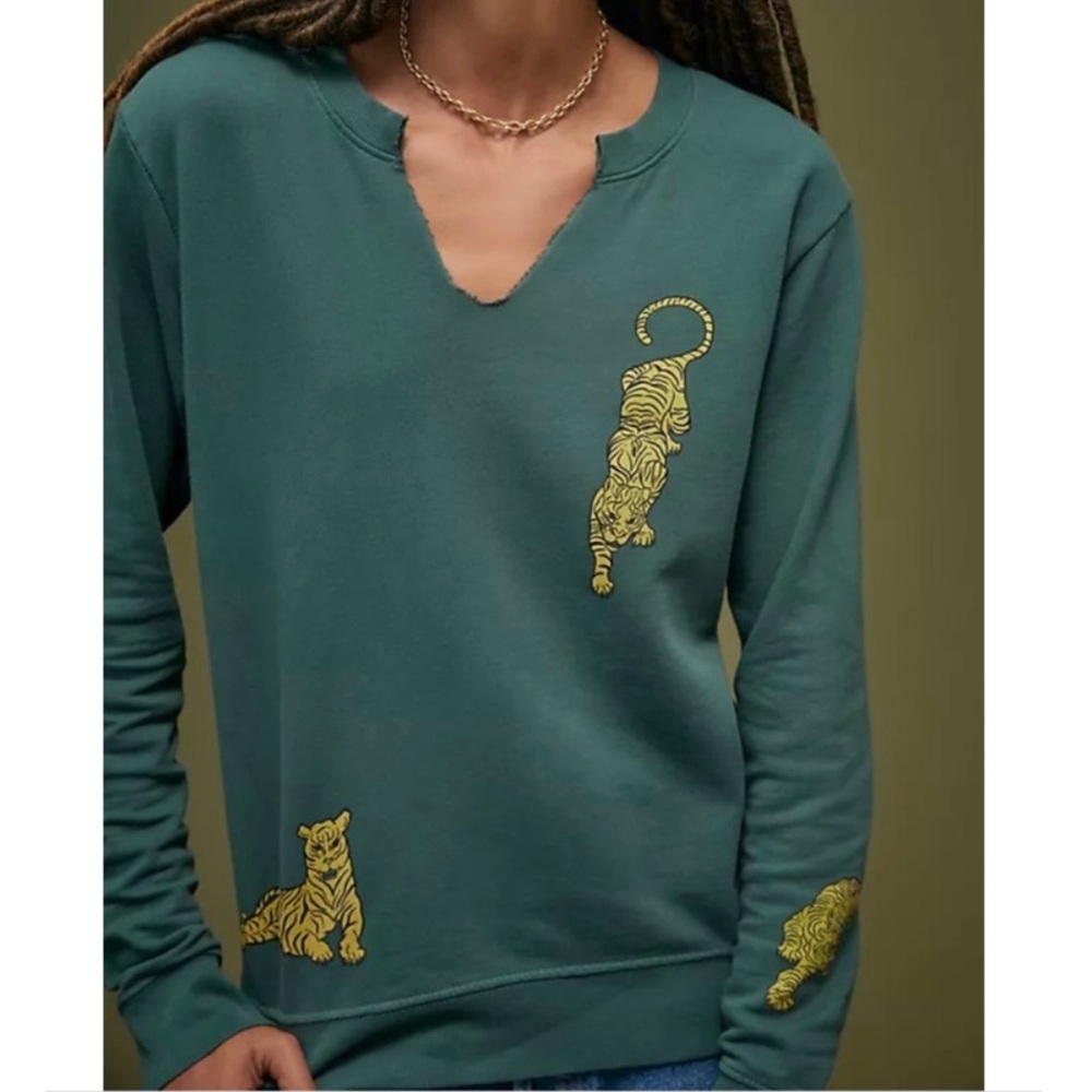 Anthropologie Back When crewneck sweater/sweatshirt with tigers